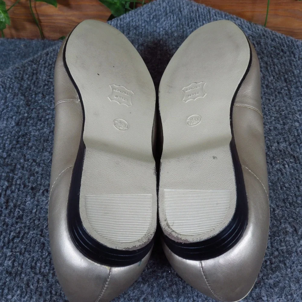 Feather Lite Freedom Women Loafer 7.5 Dress Professional Gold Metallic Leather
